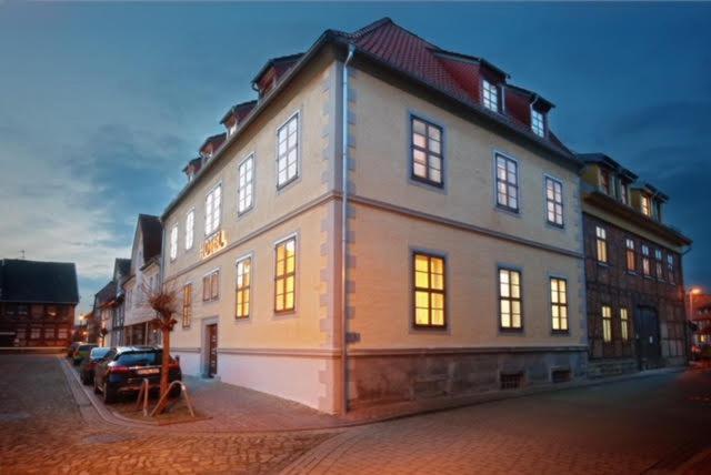 Hotel Am Markt Oebisfelde Экстерьер фото